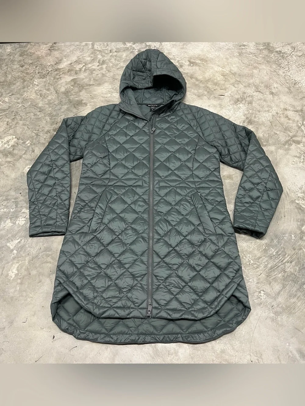 Athleta Whisper Featherless Long Insulated Hooded Puffer Parka Quilted Sz S Gray